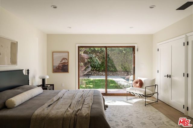1545 N Benton Way, Los Angeles, CA 90026