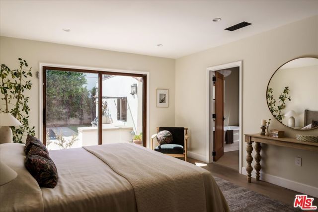 1545 N Benton Way, Los Angeles, CA 90026
