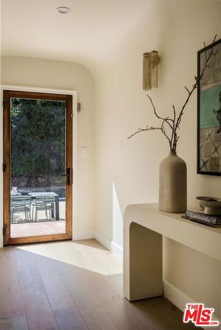 1545 N Benton Way, Los Angeles, CA 90026