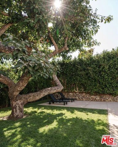 1545 N Benton Way, Los Angeles, CA 90026