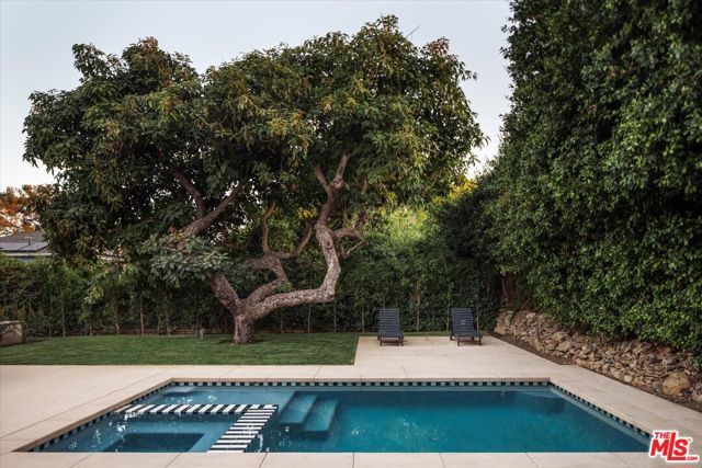 1545 N Benton Way, Los Angeles, CA 90026