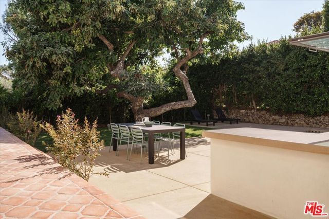 1545 N Benton Way, Los Angeles, CA 90026