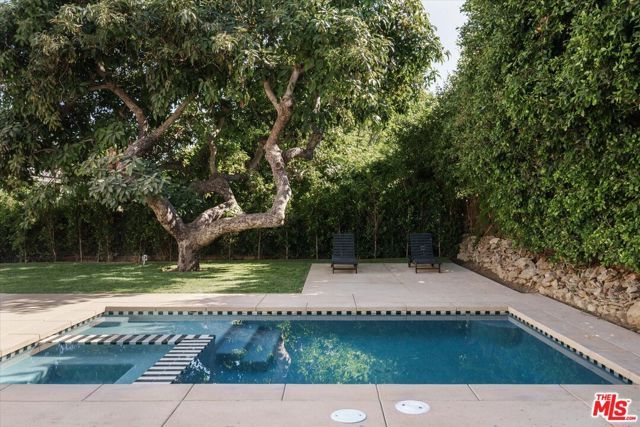 1545 N Benton Way, Los Angeles, CA 90026