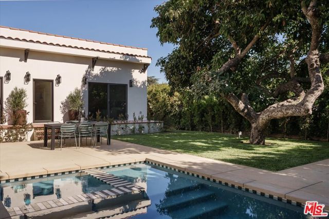 1545 N Benton Way, Los Angeles, CA 90026