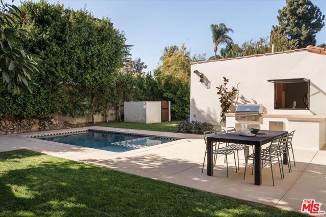 1545 N Benton Way, Los Angeles, CA 90026