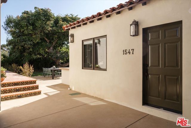 1545 N Benton Way, Los Angeles, CA 90026