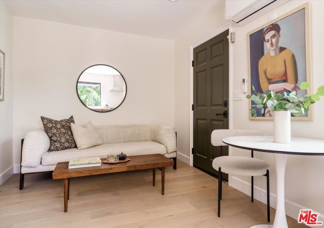 1545 N Benton Way, Los Angeles, CA 90026