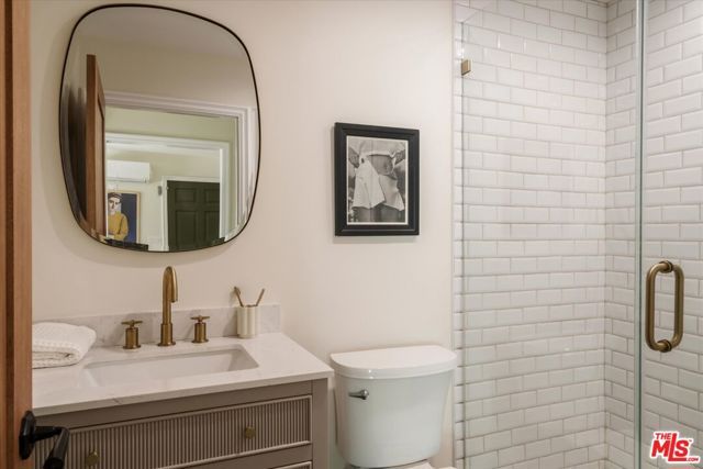 1545 N Benton Way, Los Angeles, CA 90026