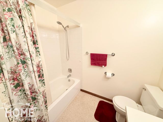 2401 W Beard Road, Perry, MI 48872