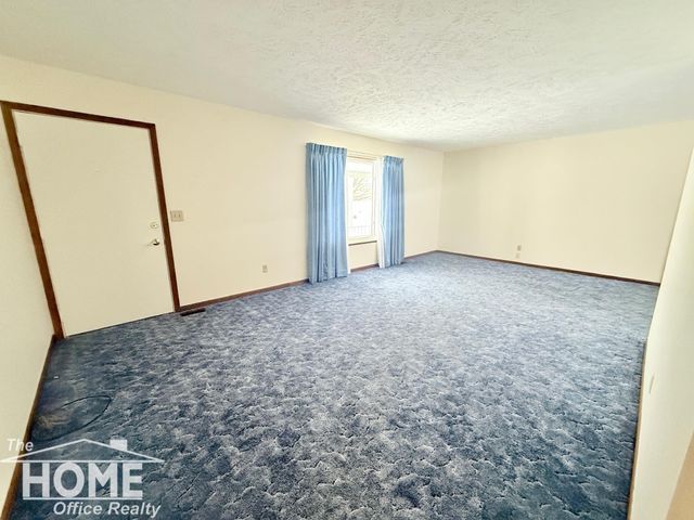 2401 W Beard Road, Perry, MI 48872