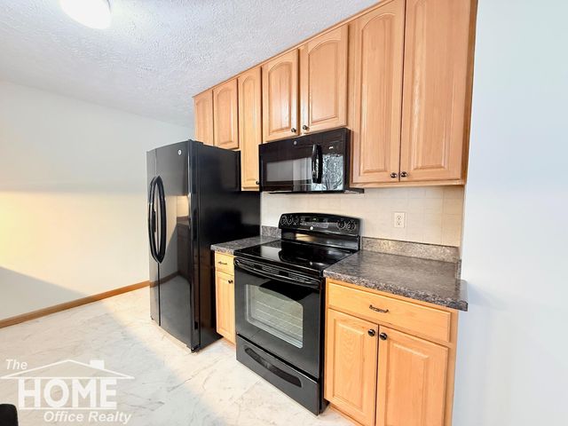 2401 W Beard Road, Perry, MI 48872