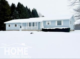 2401 W Beard Road, Perry, MI 48872