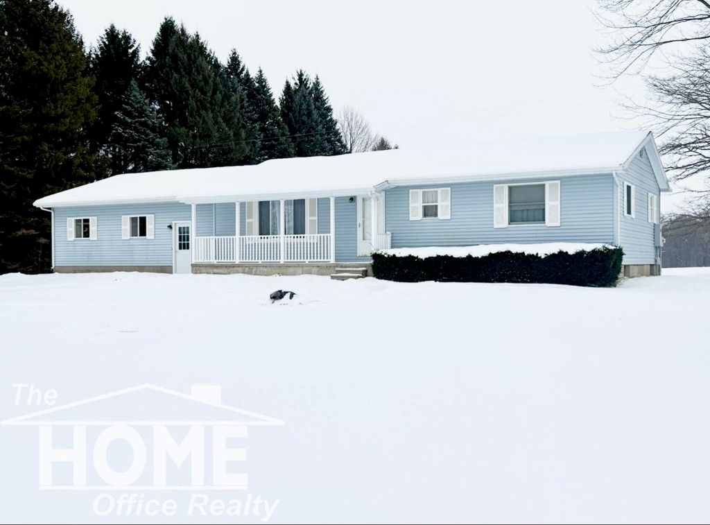 2401 W Beard Road, Perry, MI 48872