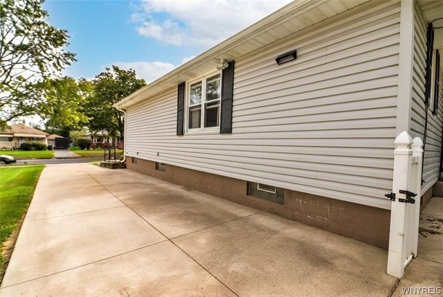 14 Mosher Drive, Tonawanda, NY 14150