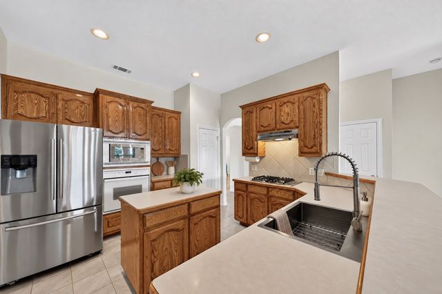 2720 Gray Rock Drive, Fort Worth, TX 76131