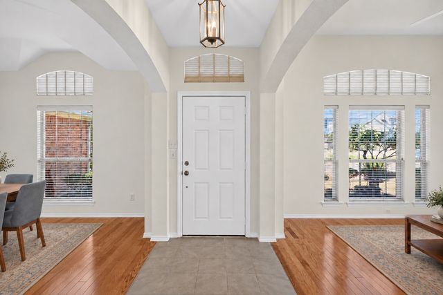 2720 Gray Rock Drive, Fort Worth, TX 76131