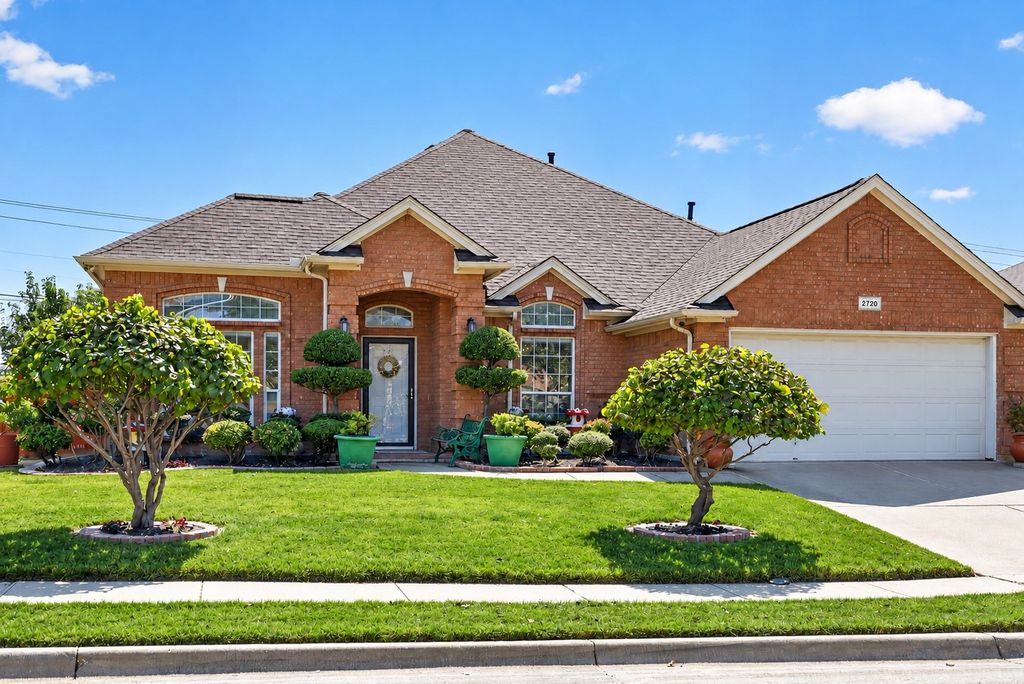 2720 Gray Rock Drive, Fort Worth, TX 76131