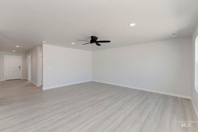 8259 E Bright Angel Dr, Nampa, ID 83687