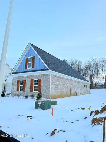 6065 Hickory Point Drive, Walls, MS 38680