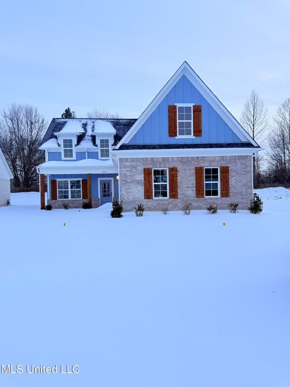 6065 Hickory Point Drive, Walls, MS 38680