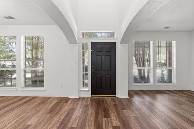 104 Whitechapel CT, Cedar Park, TX 78613