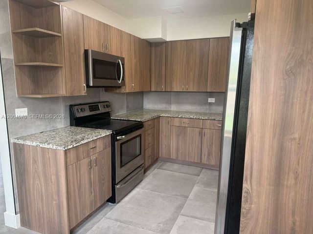 14240 S Biscayne River Road 1, Miami, FL 33161