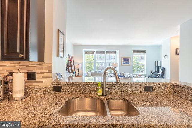 220 GENERAL GREY CT, Newark, DE 19702