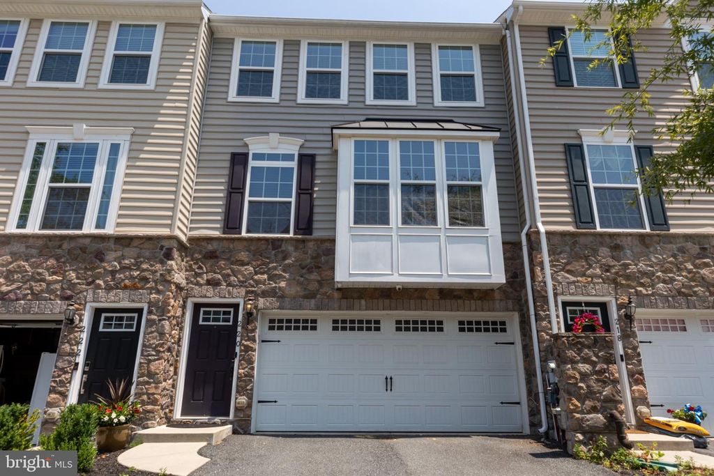 220 GENERAL GREY CT, Newark, DE 19702