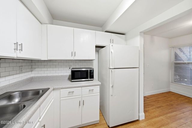 1125 S 1st St 10, Louisville, KY 40203