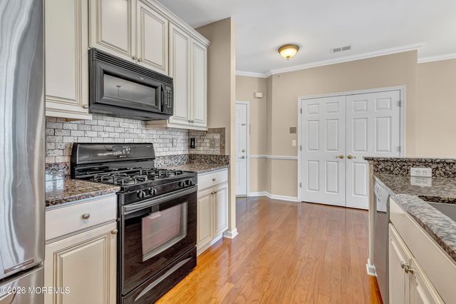 232 Sophee Lane, Lakewood, NJ 08701