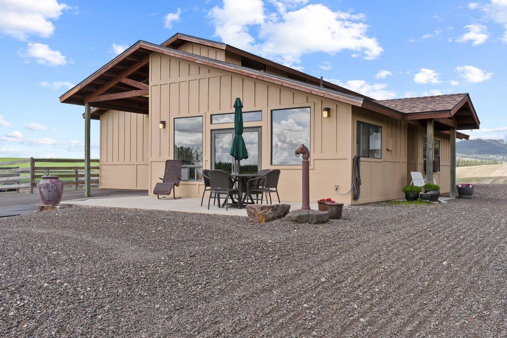 8310 E BELAIR Rd, Valleyford, WA 99036 photo 4