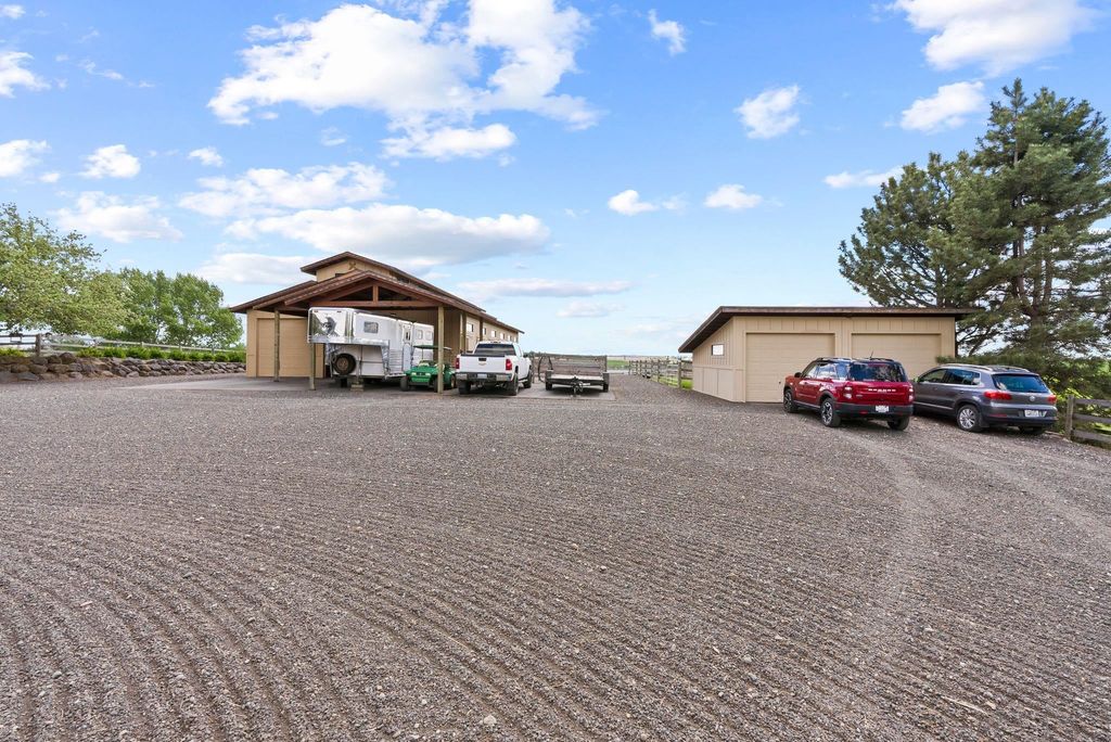 8310 E BELAIR Rd, Valleyford, WA 99036 photo 5