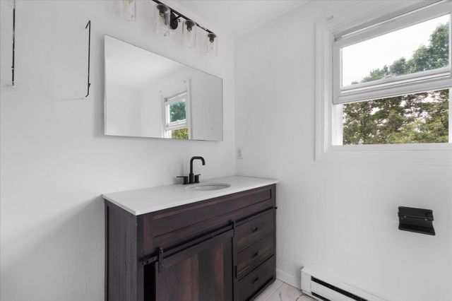 15 Gibbs St G, Worcester, MA 01607