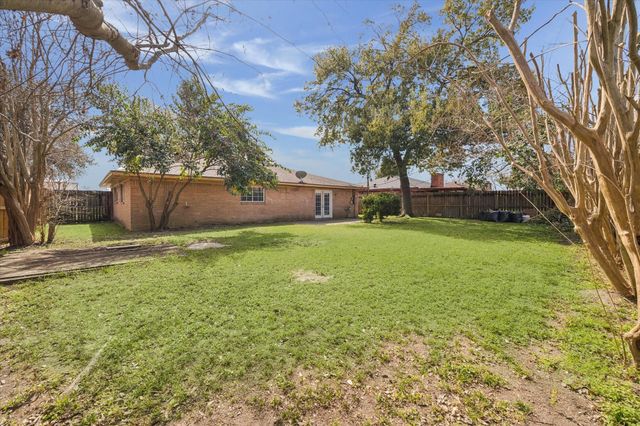 135 Mill Stream Lane, Houston, TX 77060