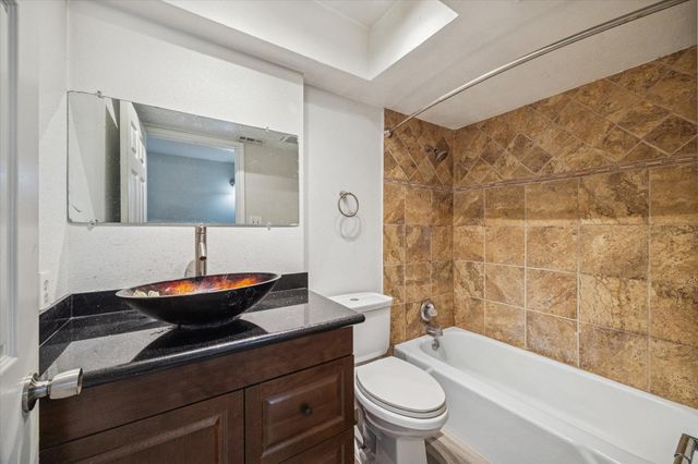 135 Mill Stream Lane, Houston, TX 77060