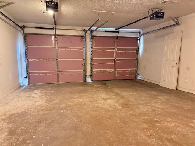 135 Mill Stream Lane, Houston, TX 77060