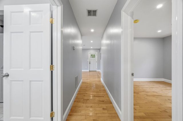118 Washington St 118, Melrose, MA 02176