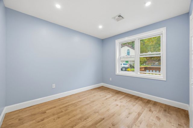 118 Washington St 118, Melrose, MA 02176