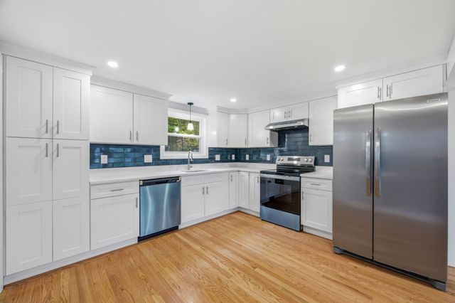 118 Washington St 118, Melrose, MA 02176