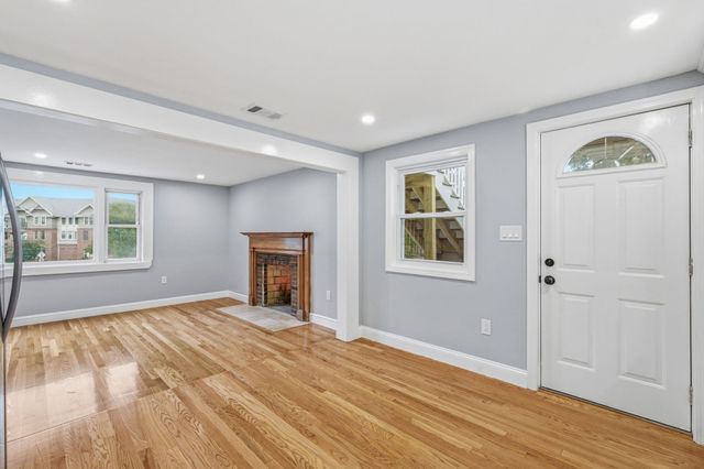 118 Washington St 118, Melrose, MA 02176