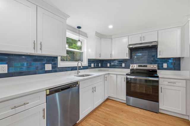 118 Washington St 118, Melrose, MA 02176