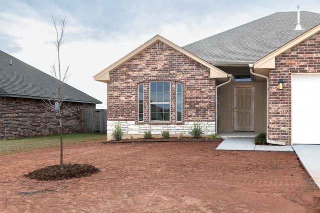 609 N Fox Way, Mustang, OK 73064