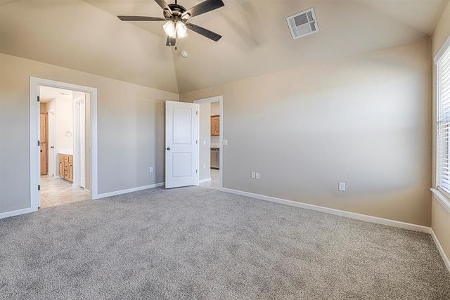 609 N Fox Way, Mustang, OK 73064