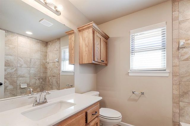 609 N Fox Way, Mustang, OK 73064