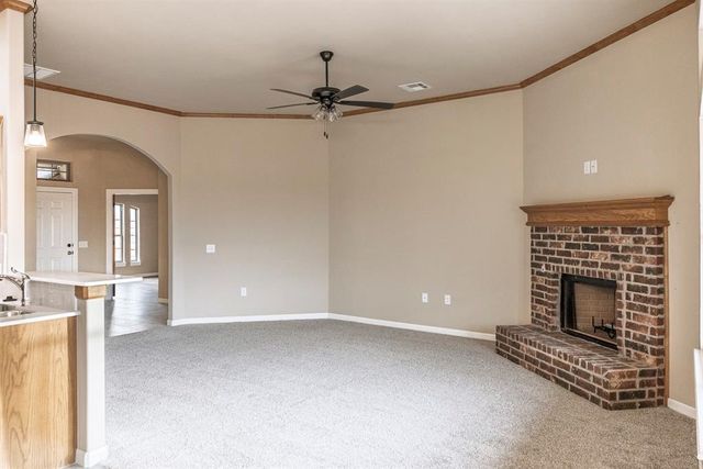 609 N Fox Way, Mustang, OK 73064