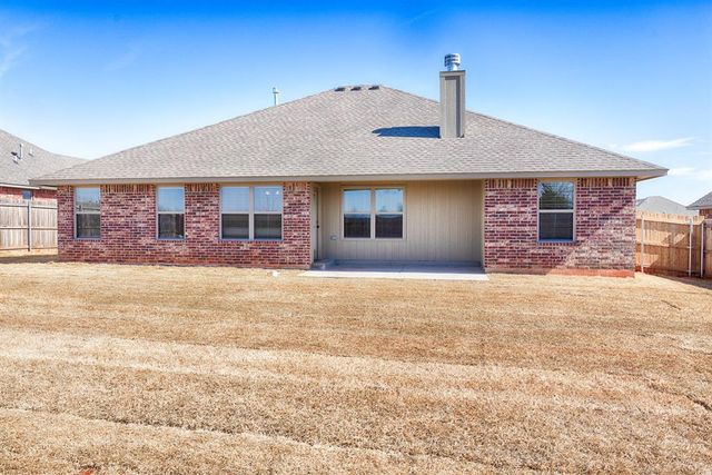 609 N Fox Way, Mustang, OK 73064