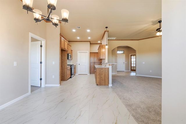 609 N Fox Way, Mustang, OK 73064