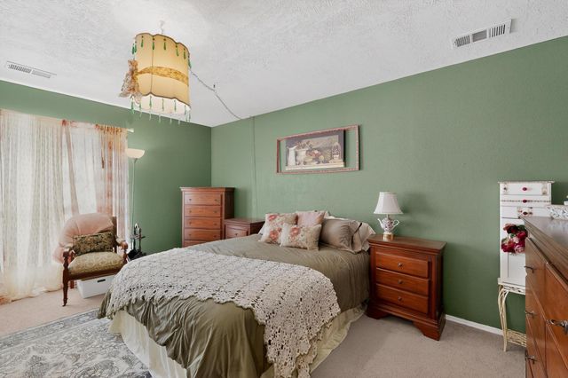 2207 Spruce Needle Road SE, Rio Rancho, NM 87124