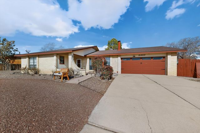 2207 Spruce Needle Road SE, Rio Rancho, NM 87124