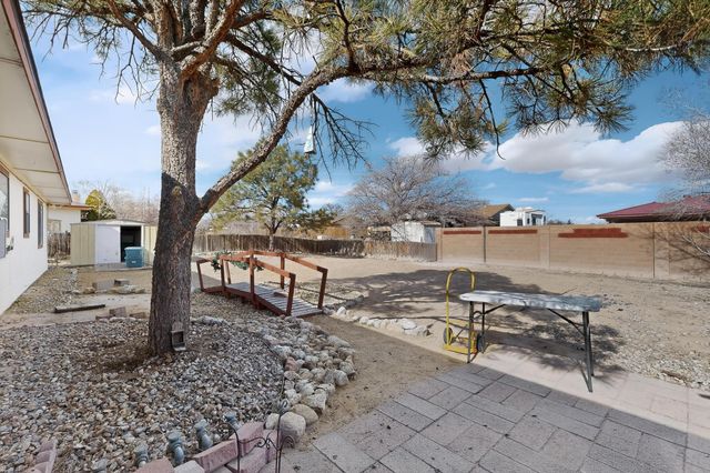 2207 Spruce Needle Road SE, Rio Rancho, NM 87124